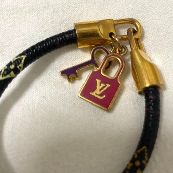 RARE Louis Vuitton Luxury Bracelet - Picture 5 of 5
